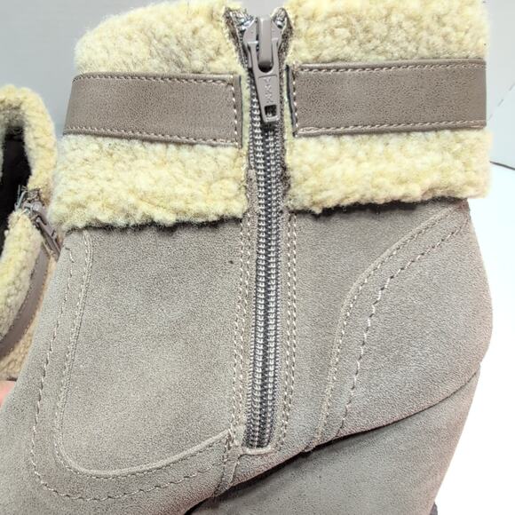 SoleSenseability Memory Foam Comfort Wedge Ankle Booties Women's 7M NWT - Picture 5 of 6